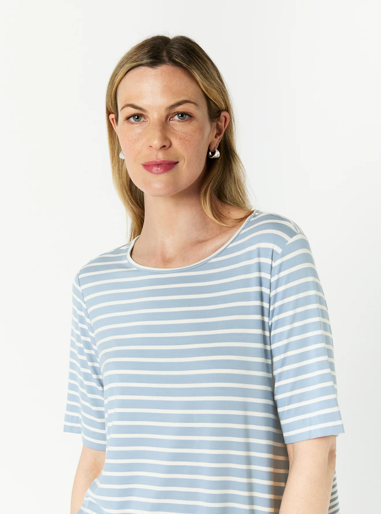 HANNAH TEE - Image 4