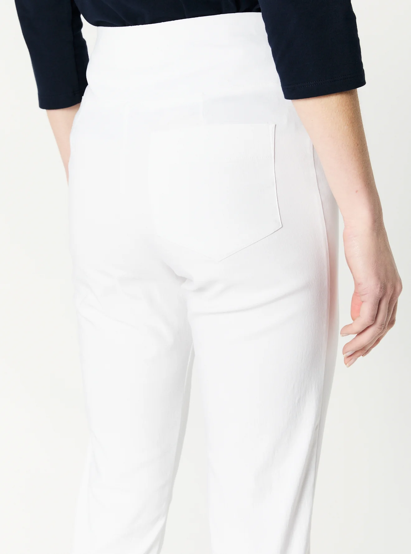 LONG CAPRI PANT - Image 7