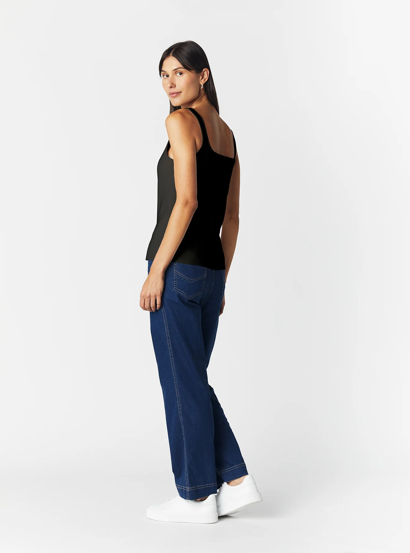 SCOOP NECK FITTED TANK - Image 3