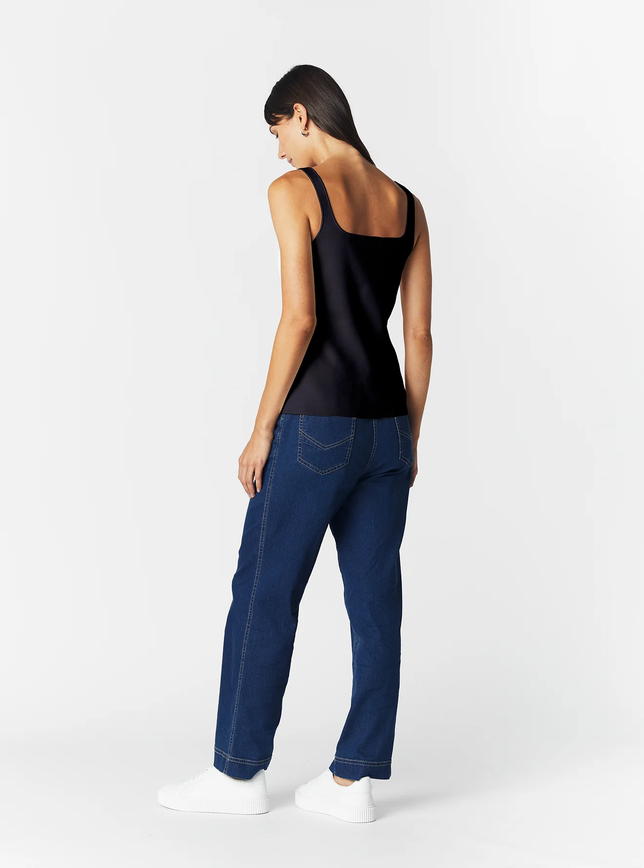 SCOOP NECK FITTED TANK - Image 3