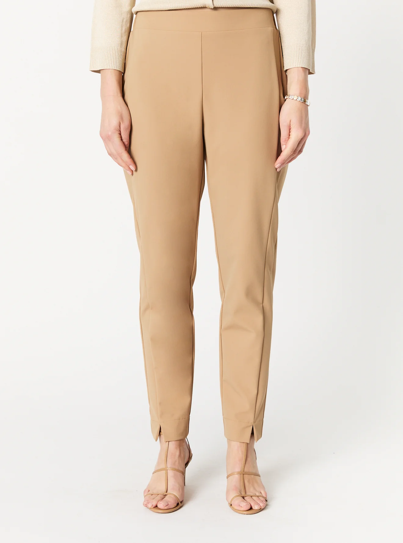 VALERIA PANT - Image 4