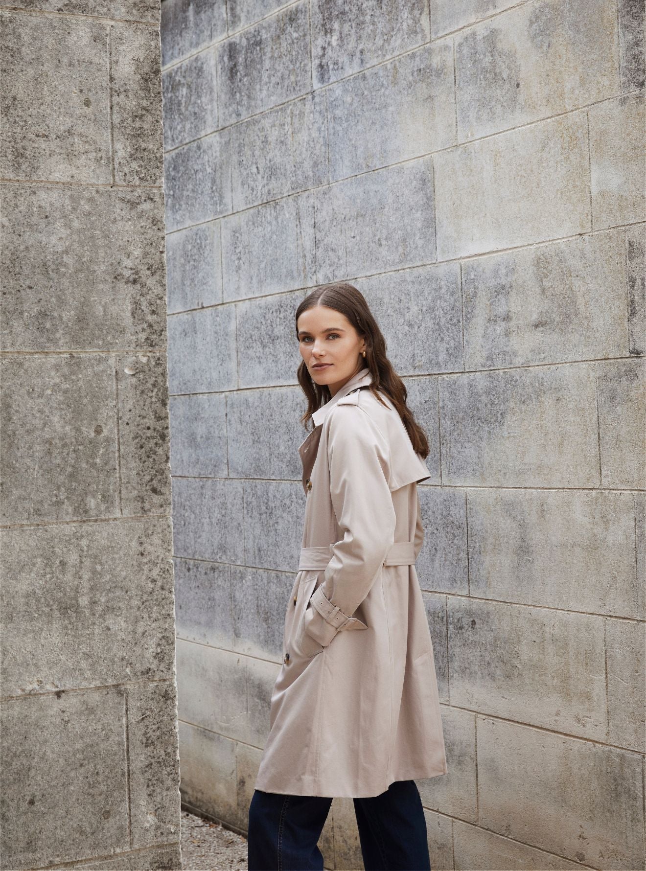 VERITY TRENCH COAT - Image 8