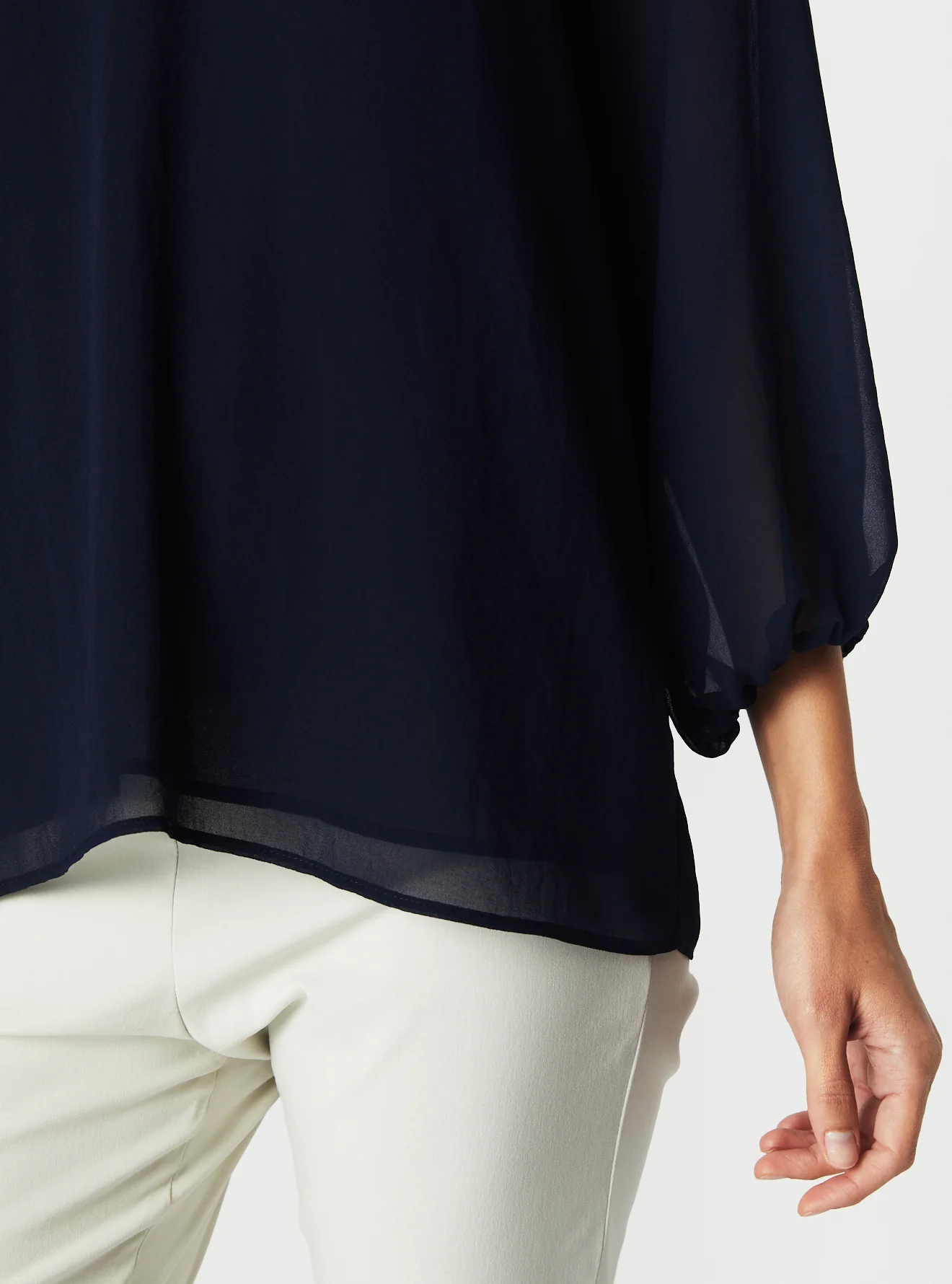 V-NECK LONG SLEEVE TOP - Image 5