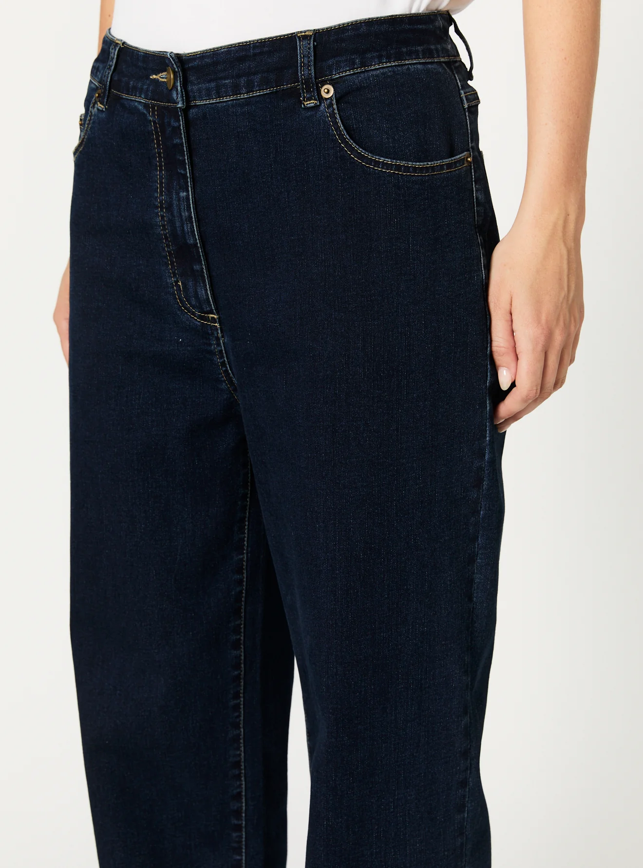 WHITNEY JEAN - Image 5